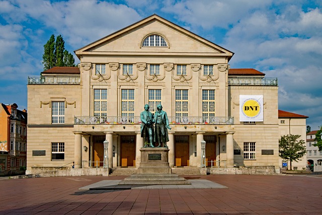 Weimars reiche Geschichte, mit dem Deutschen Nationaltheater Weimar